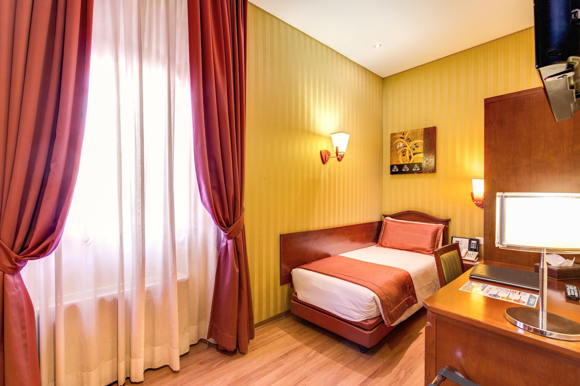 Augusta Lucilla Palace Rome Bagian luar foto