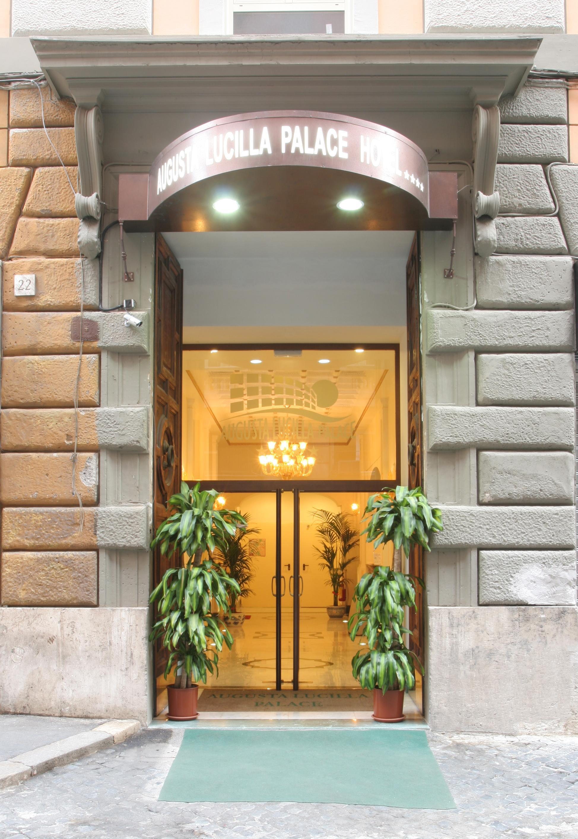 Augusta Lucilla Palace Rome Bagian luar foto