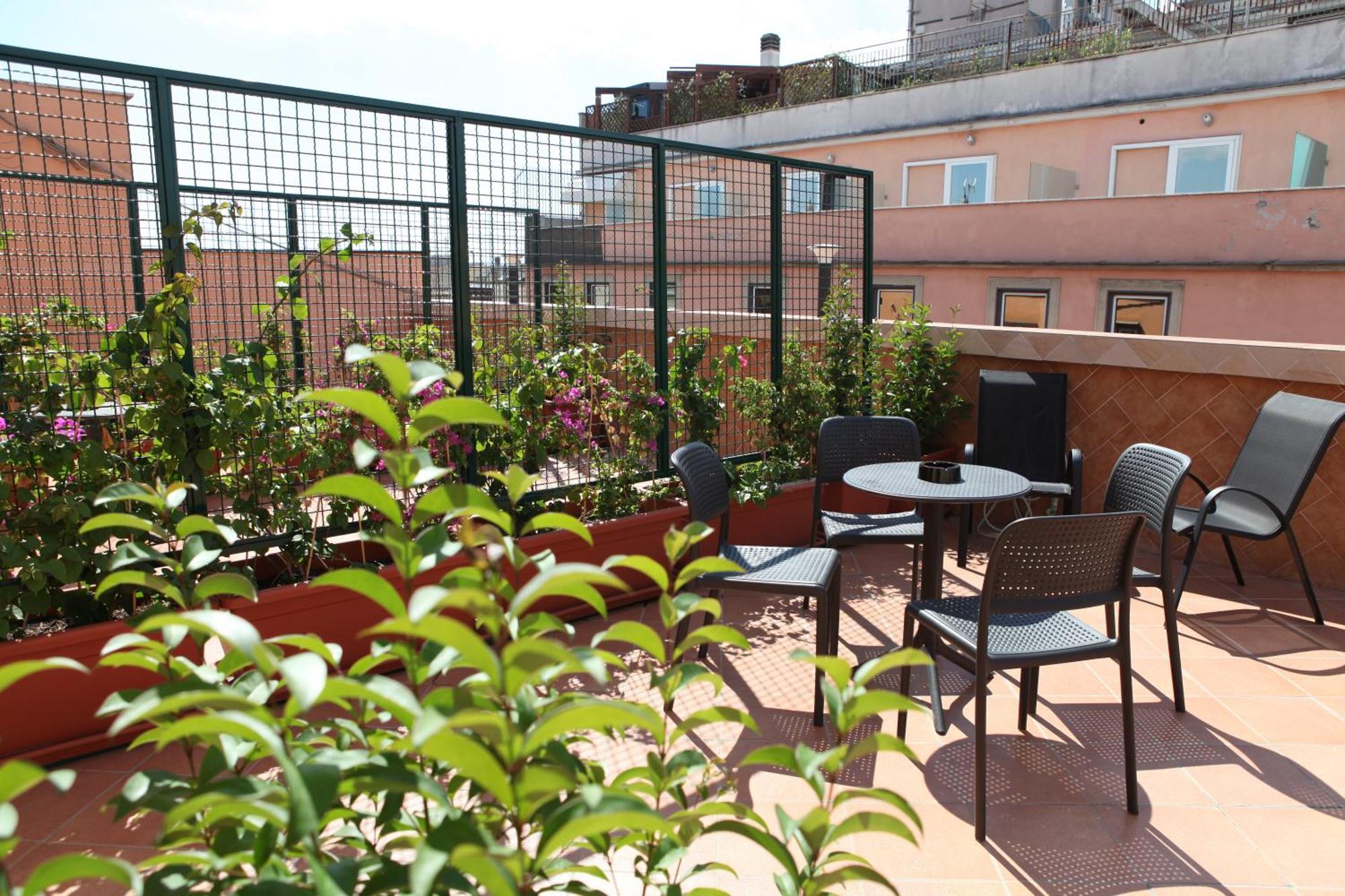 Augusta Lucilla Palace Rome Ruang foto